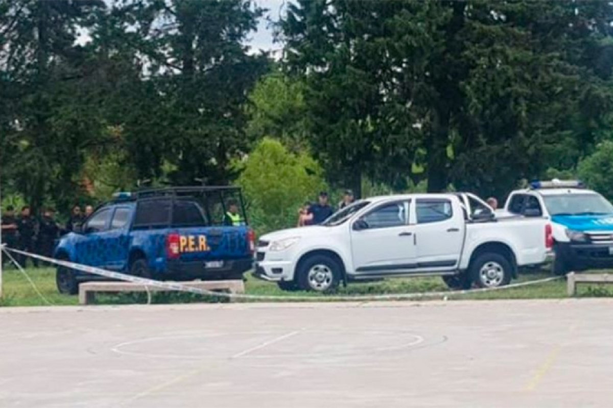 La policía investiga el homicidio La policía investiga el homicidio
