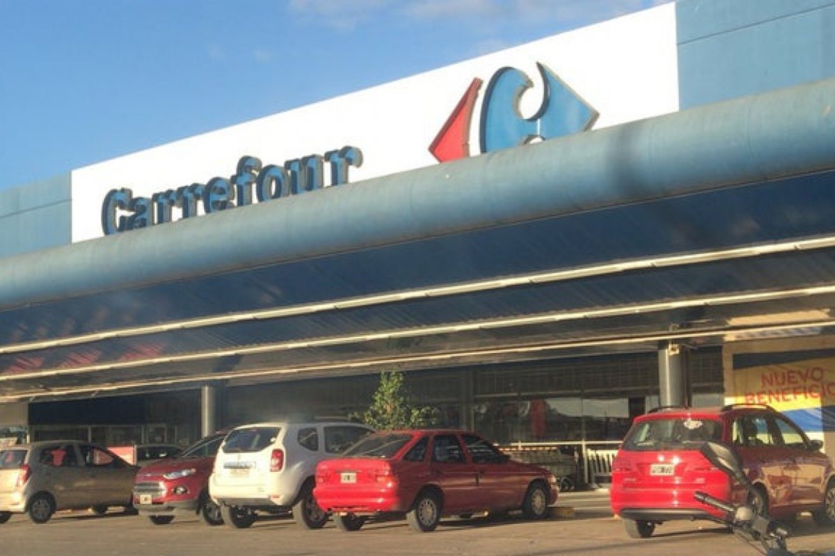 Grave denuncia a Carrefour