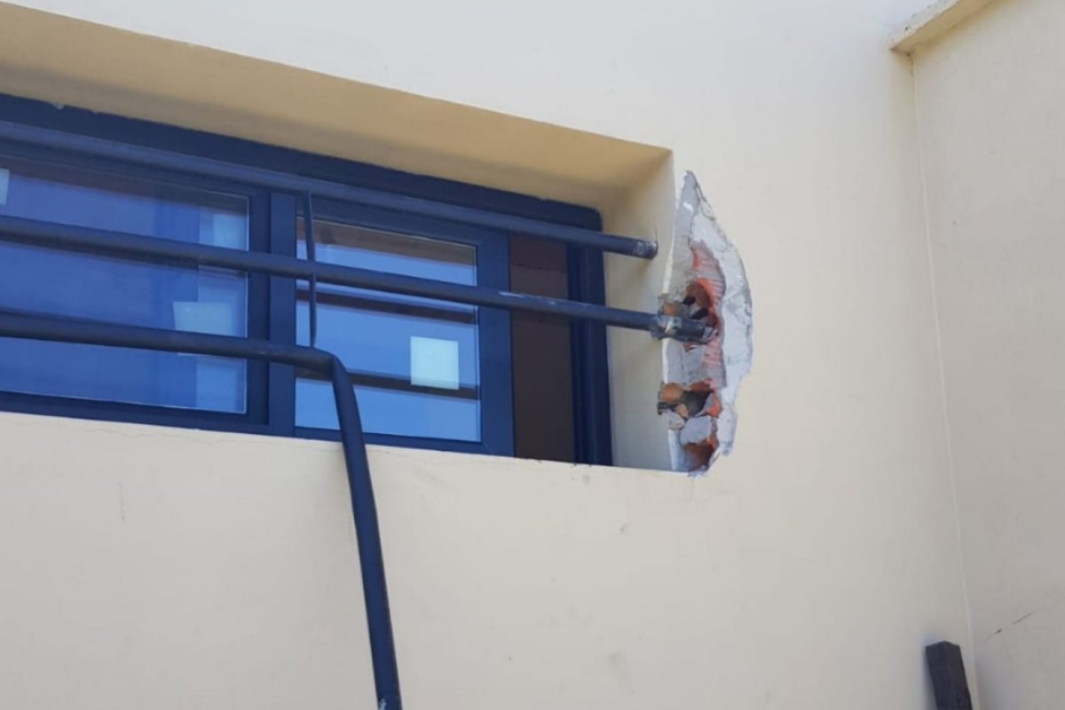 Rompieron la ventana e ingresaron para robar