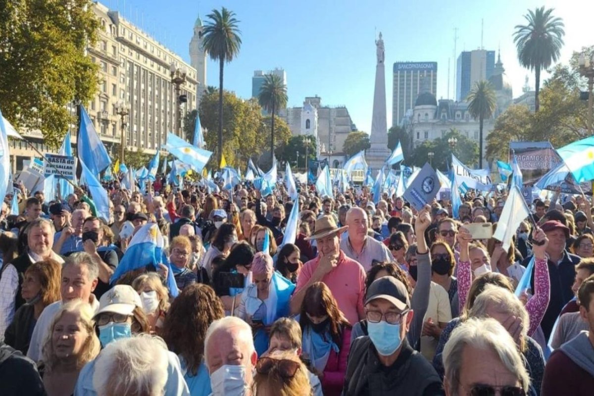 Protesta en Plaza de Mayo