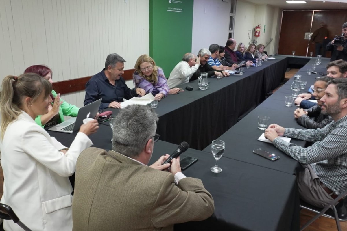 El gobierno provincial reabrió la paritaria docente | Máxima Online