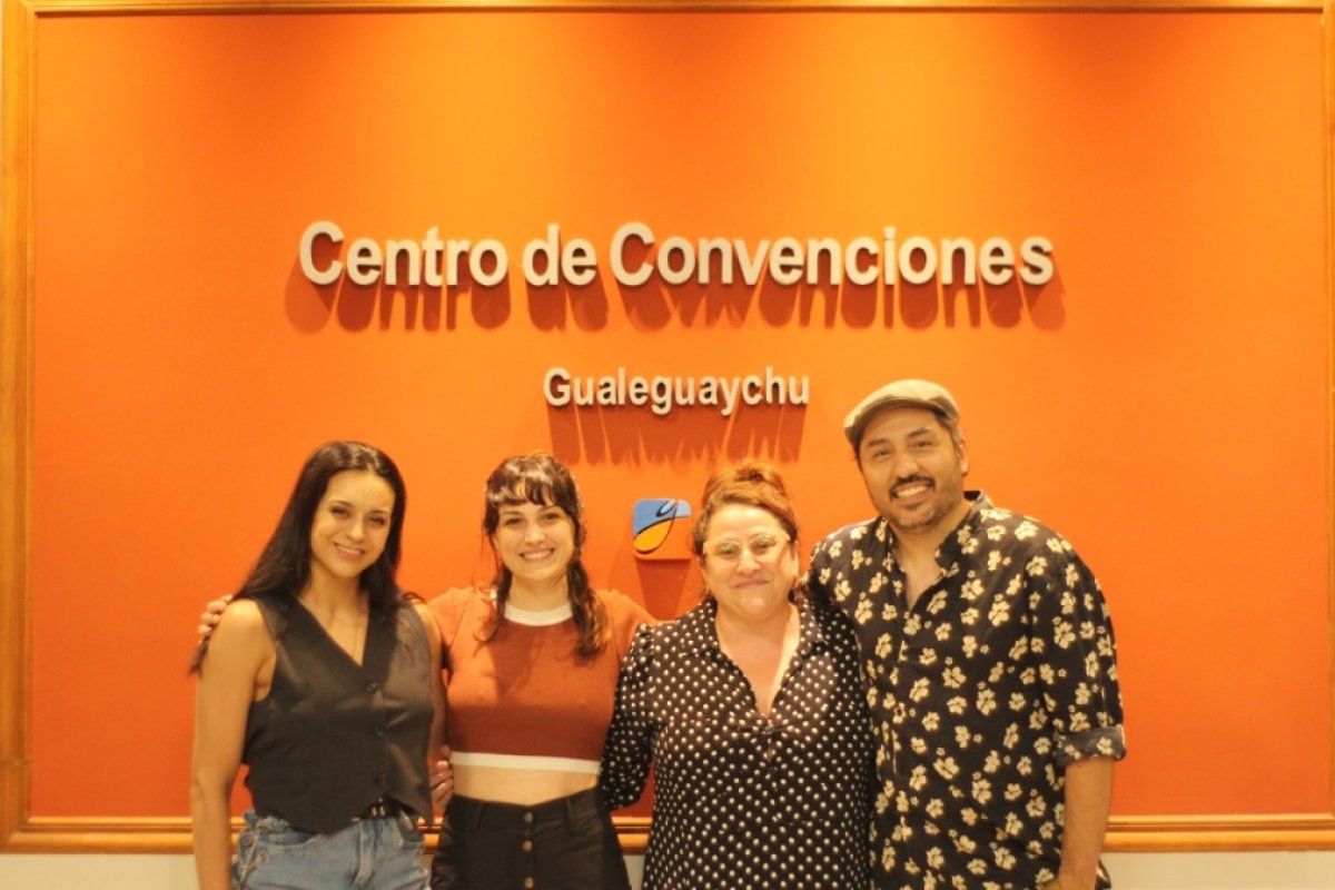 Ver&oacute;nica Paschiero, Flavia Juarez, Alejandra Robotti y Pablo Mengo