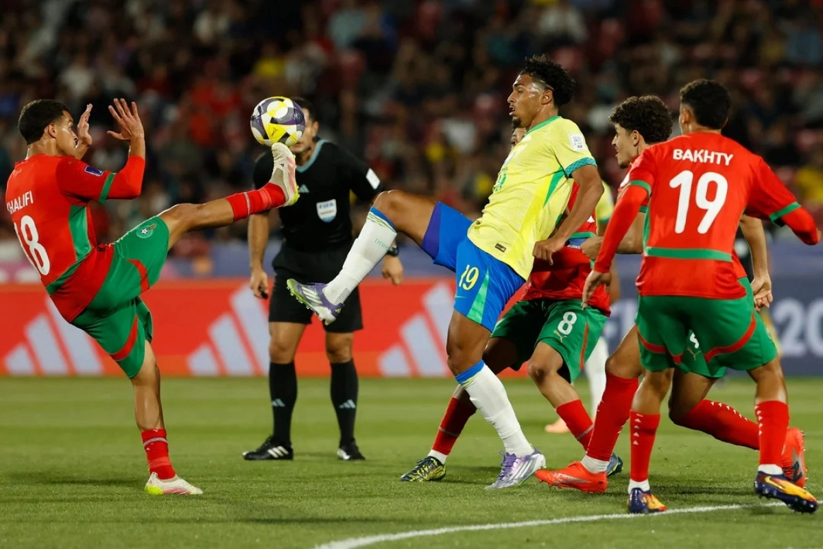 Los africanos complicaron a Brasil en la lucha por la clasificación a octavos Los africanos complicaron a Brasil en la lucha por la clasificación a octavos