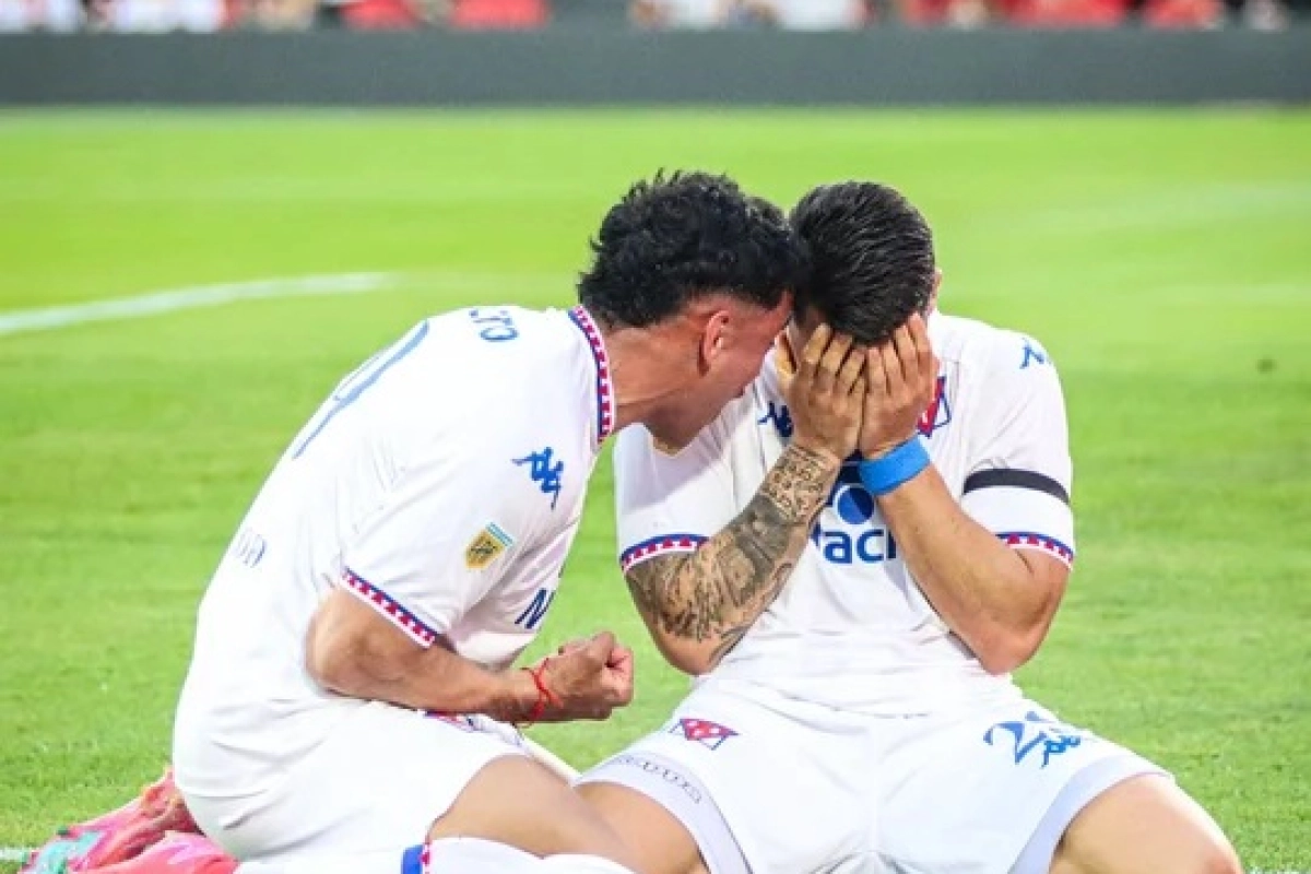 La emoción de Ignacio Russo al convertir el gol La emoción de Ignacio Russo al convertir el gol