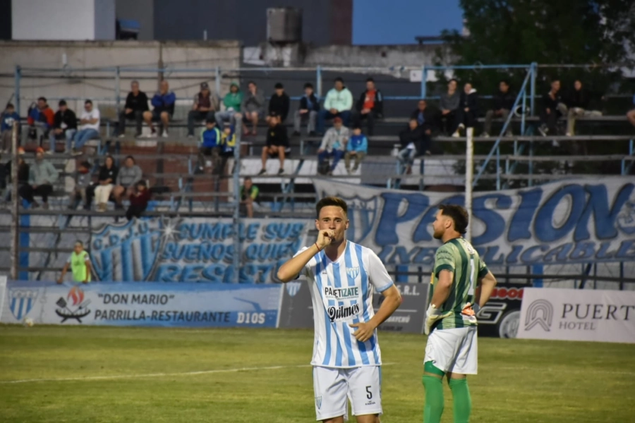 Facundo Britos abrió el camino para la victoria. Foto: Gustavo Broggi