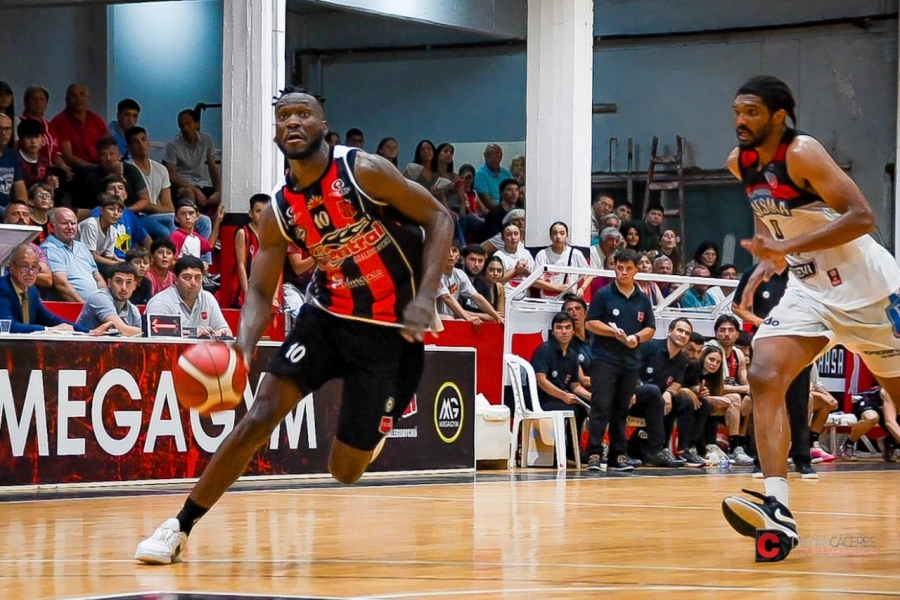 Buen debut de Johu Castillo. Foto: Dami&aacute;n C&aacute;ceres