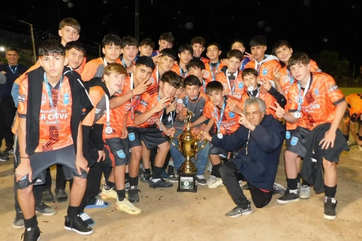 La selección sub 13 de futbol viajó a Salta