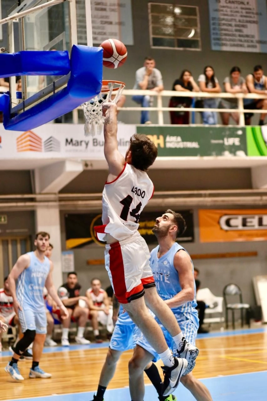 Buen trabajo de Benjam&iacute;n Lado Foto: Javier Tardella prensa Deportivo Norte