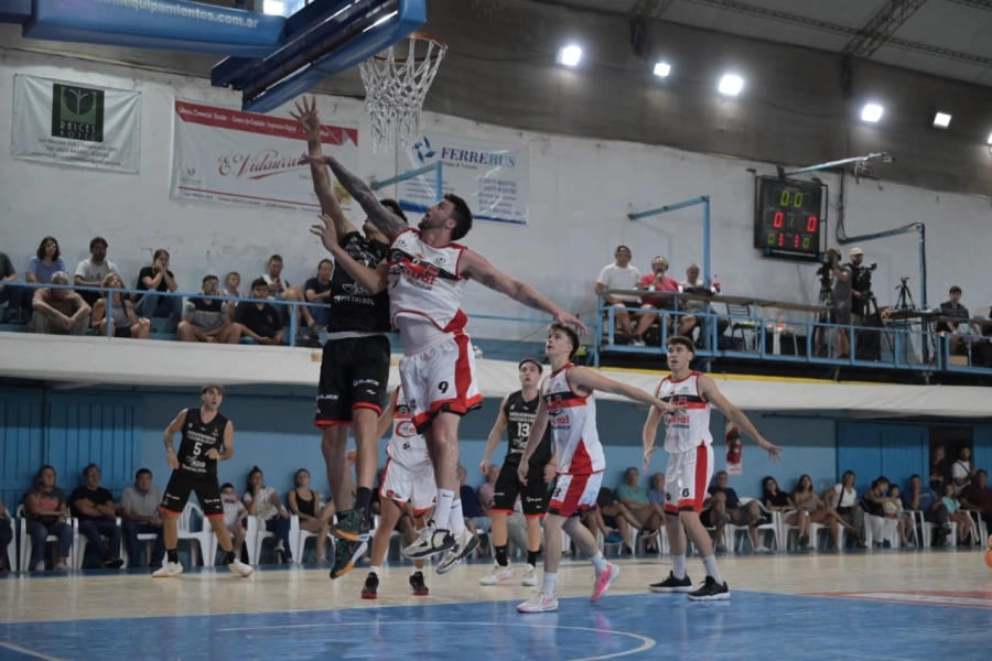 Gran juego de Aquiles Montani con 23 puntos. Foto: Javier Mengoni