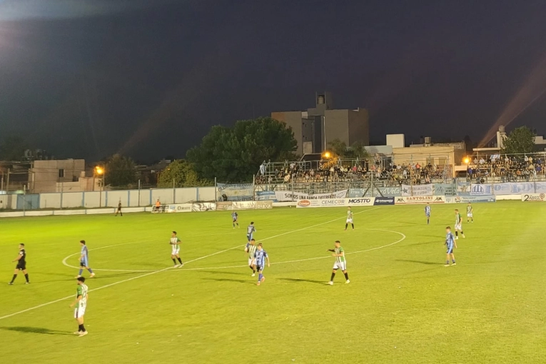 Juventud ganó su primer partido para pasar a la final