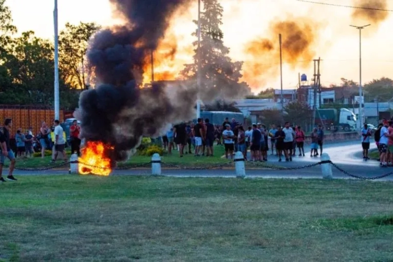 Grave crisis en la Granja Tres Arroyos: Trabajadores sin sueldos ni aguinaldos y denuncian ausencia de los dueños