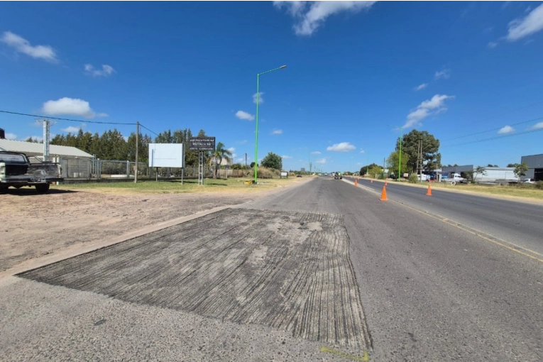 Avanza la reconstrucción de la calzada del Acceso Sur