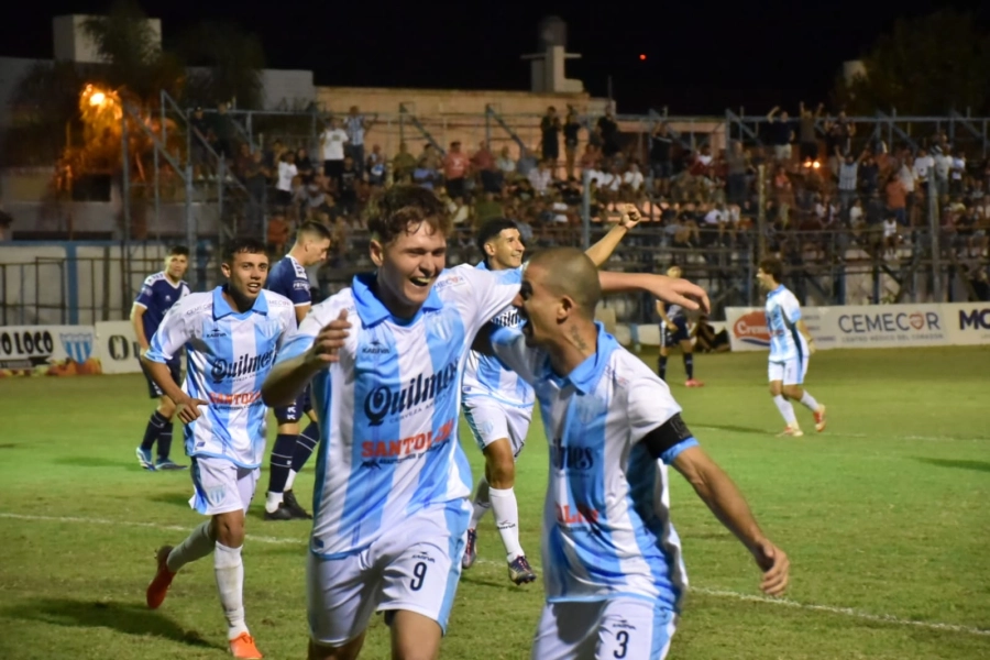 Maxi Solari anot&oacute; el tercer gol albiceleste. Foto: Gustavo Broggi