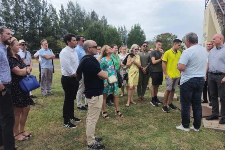 Intercambio cultural: diplomáticos europeos iniciaron su agenda de actividades en Gualeguaychú