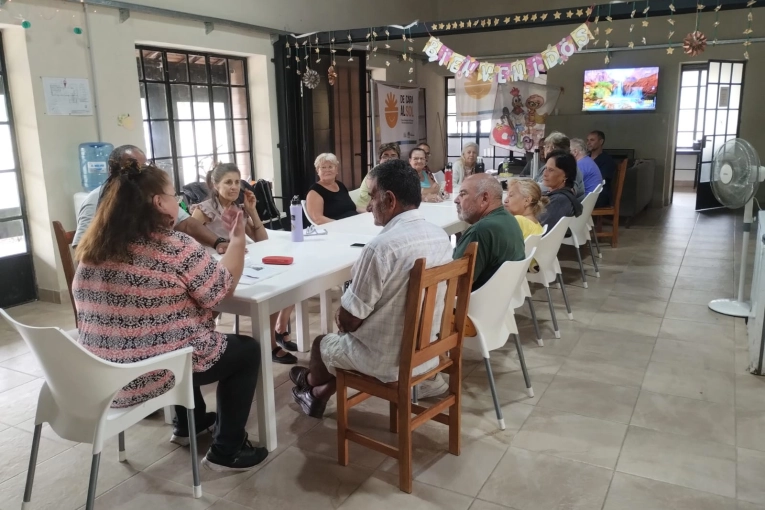 De Cara al Sol recibe en la Colonia a 500 adultos mayores