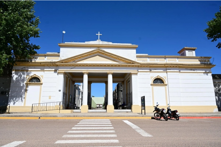 El Cementerio Norte funcionará con normalidad durante el fin de semana largo