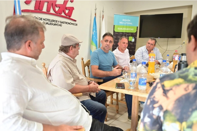 El Gobierno y el sector turístico definen estrategias para el resto del año