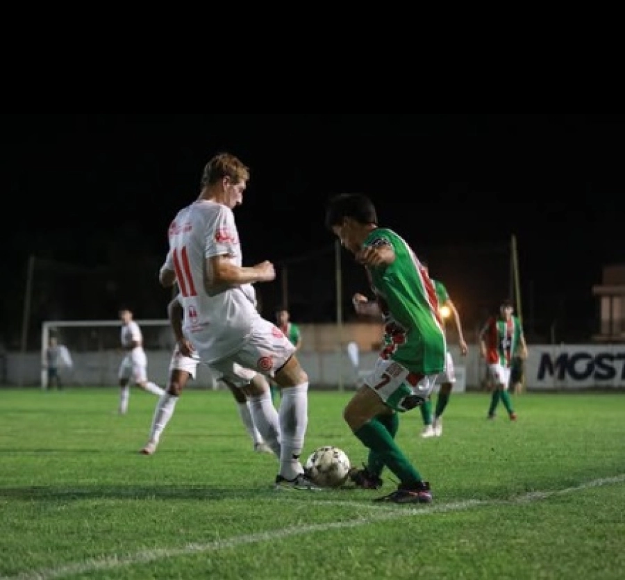 Central Larroque gan&oacute; en el debut. Foto: Ig: Gol_Entra