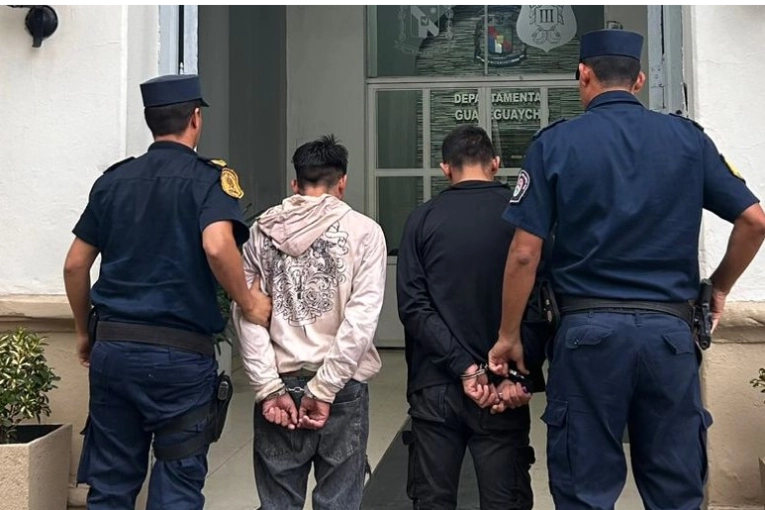 Detenidos con elementos de dudosa procedencia