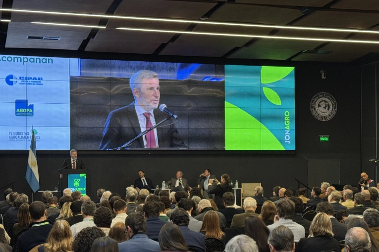 Frigerio impulsa un nuevo pacto fiscal para eliminar las retenciones y otros impuestos al agro
