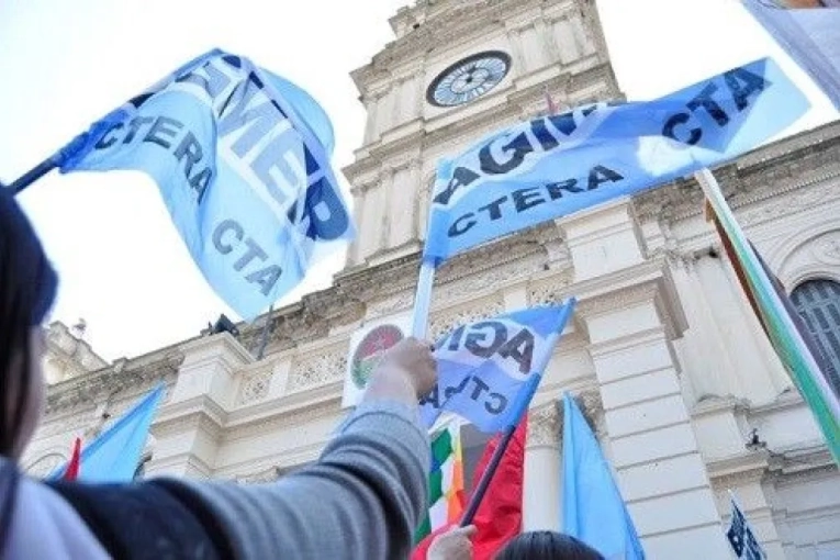 Agmer declaró la situación de conflicto por la cuestión salarial en Entre Ríos