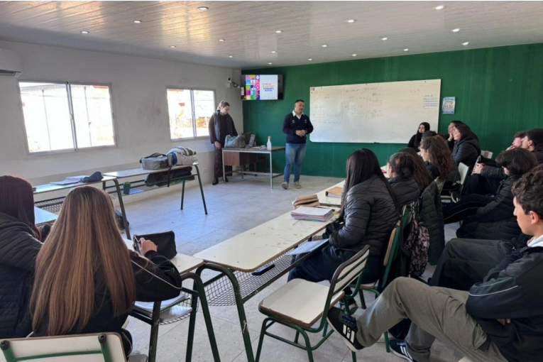 Comenzaron las charlas en las escuelas sobre el Concejo Deliberante Estudiantil