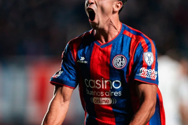 San Lorenzo se enfrenta con el Santos, en un duelo clave por la clasificación