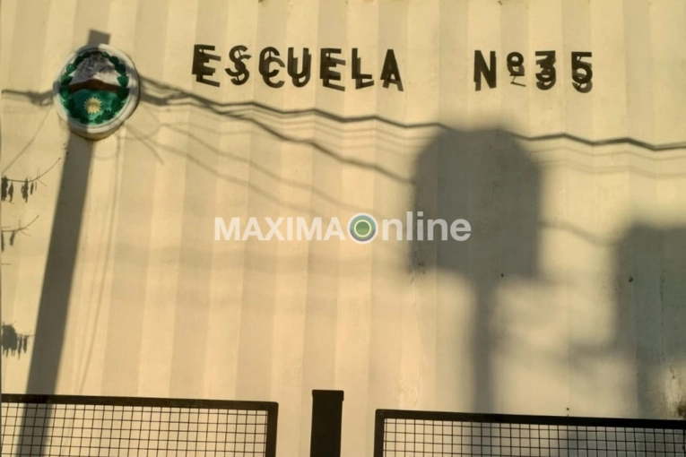 Una docente asegura que adhieren al reclamo de AGMER, pero no hacen paro por los descuentos
