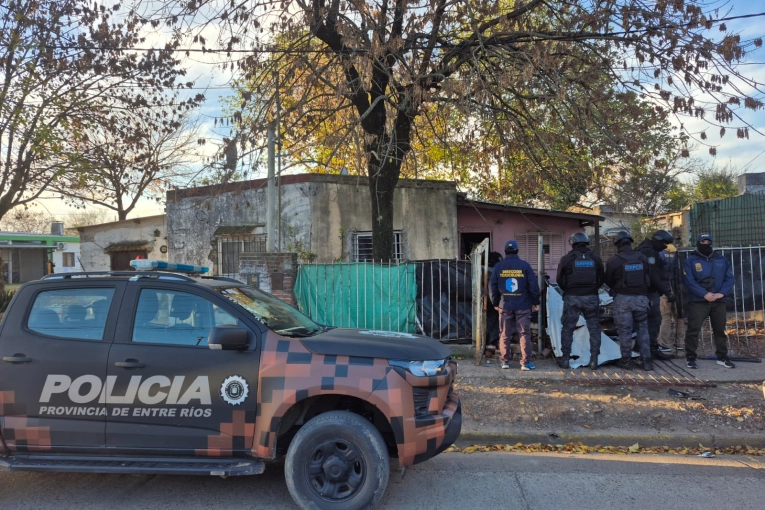 Una mujer y dos hombres fueron detenidos por narcomenudeo