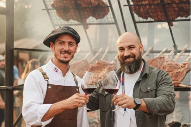 Brasa y Botella encienden Pueblo Belgrano