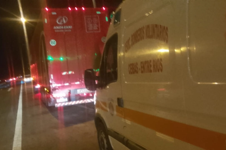 Hubo un accidente en Brazo Largo y la única ambulancia disponible era de Bomberos Voluntarios de Ceibas