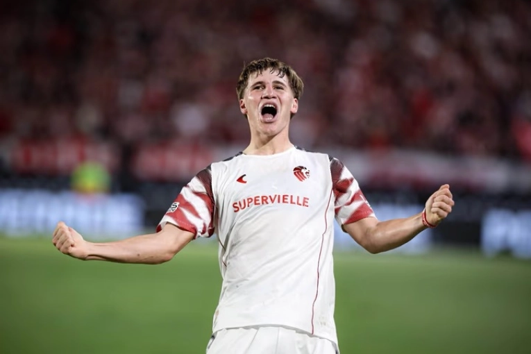 Estudiantes de La Plata se juega la clasificación a octavos de final ante Independiente Medellín