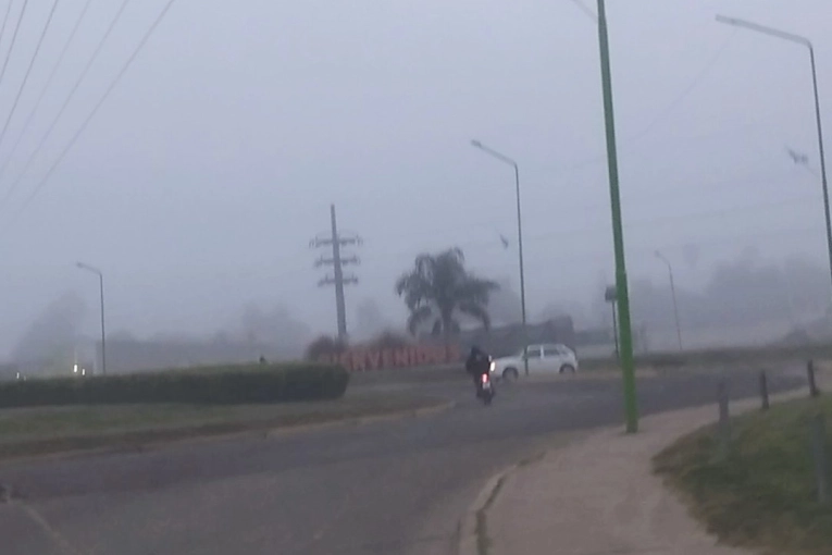 Sigue la advertencia por bancos de niebla en el sudeste de la provincia