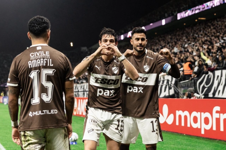 Histórico: Platense le ganó a Corinthians y clasificó a octavos de final de la Copa Libertadores
