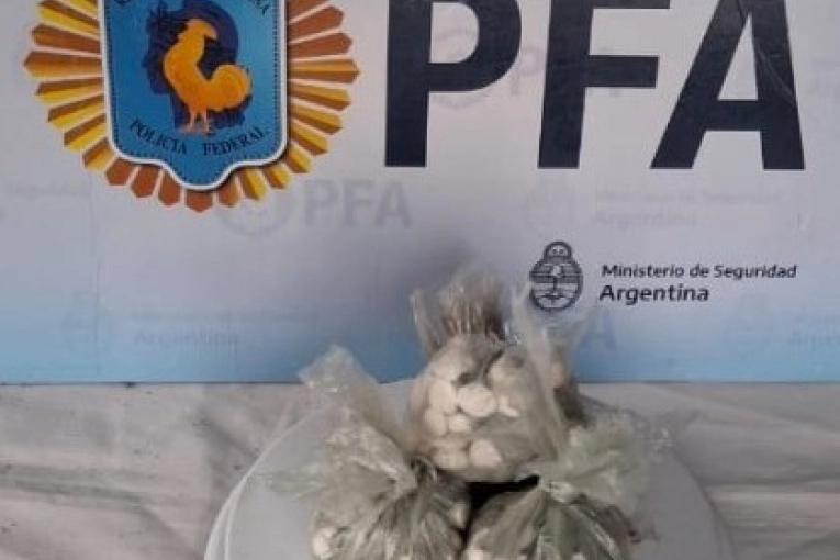 En una casa de Los Espinillos tenían 150 dosis de cocaína listas para la venta