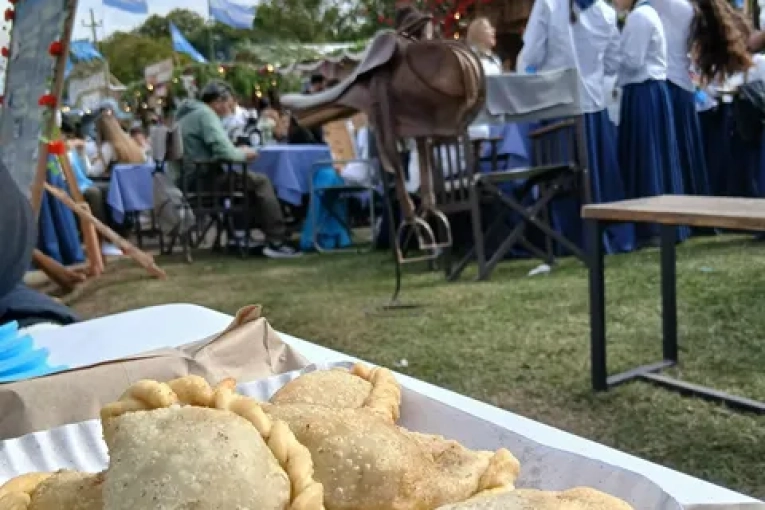 El pericón más grande del país también tuvo su Julieta