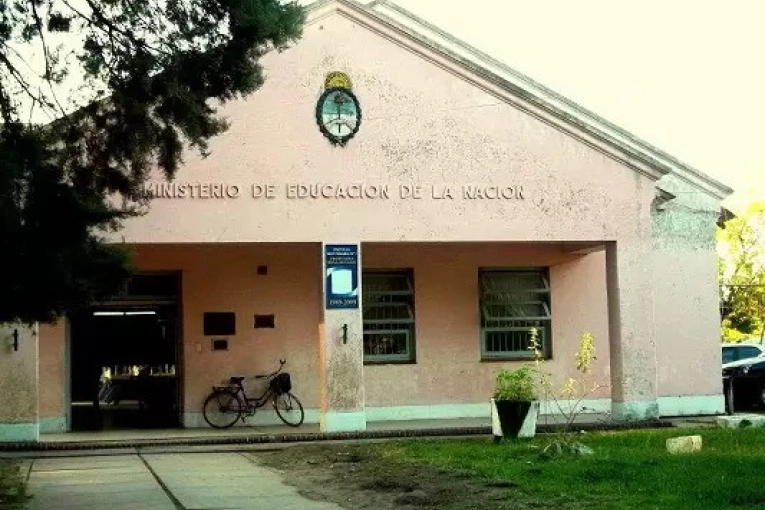 Robaron mercadería en la escuela Pereda y además causaron varios daños