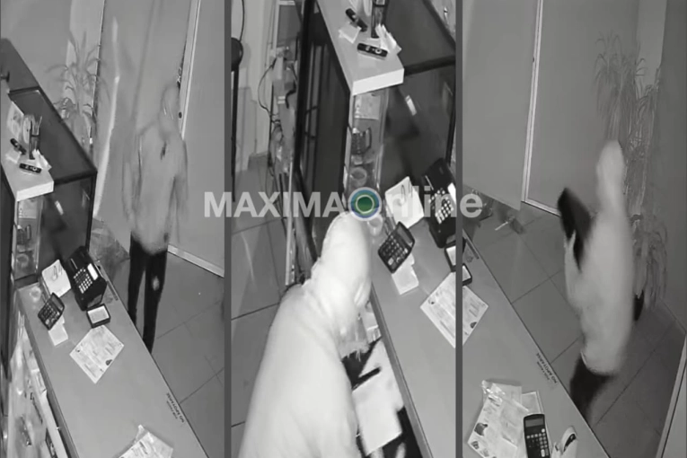 Rompió el vidrio de un local comercial y entró a robar