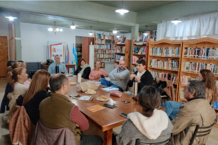Prevención y asistencia en adicciones: brindarán charlas y asistencia técnica en escuelas y clubes