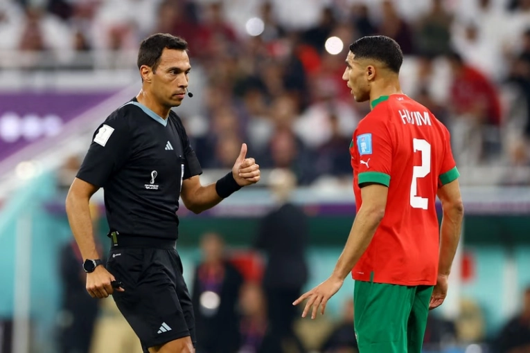 Se confirmó el primer partido que dirigirá uno de los tres árbitros argentinos en el Mundial