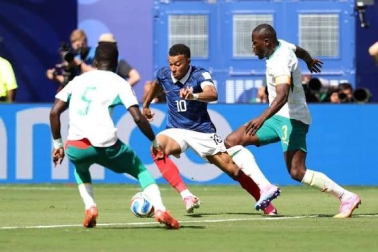 Francia impuso su jerarquía en la primera fecha y derrotó a Senegal por el Mundial 2026