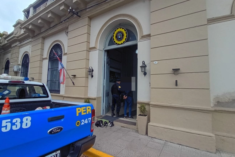 Incumplió el arresto domiciliario por una causa de narcomenudeo y fue detenido