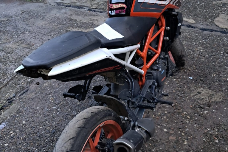 Una moto retenida en un operativo tenía adulteración de motor y cuadro