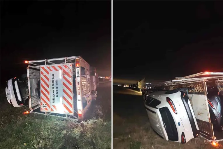 Un camión cargado con autos 0km volcó en la Autovía 14
