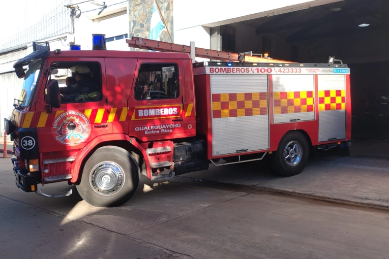 Escape de gas movilizó a Bomberos Voluntarios en la intersección de Quijano y Angelelli