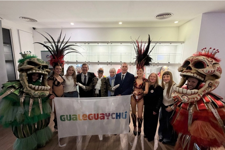 Gualeguaychú participó en la muestra internacional sobre carnavales en la Casa de Entre Ríos