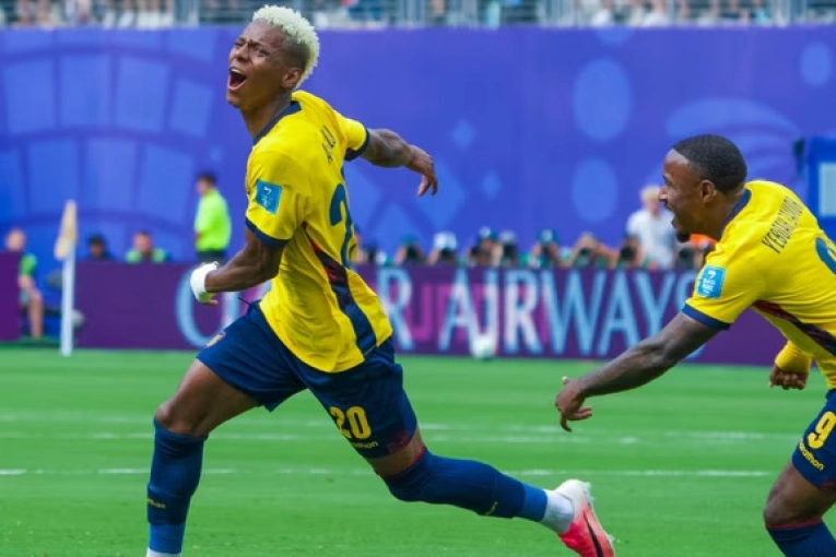 Ecuador se quedó con un triunfo histórico ante Alemania para clasificar a 16avos de final