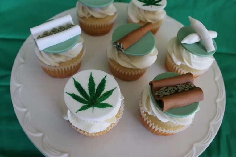 Esperan pericias en la causa por la torta de marihuana y revelan un antecedente desconocido