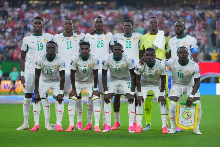 Senegal goleó a Irak y sueña con los 16avos de final