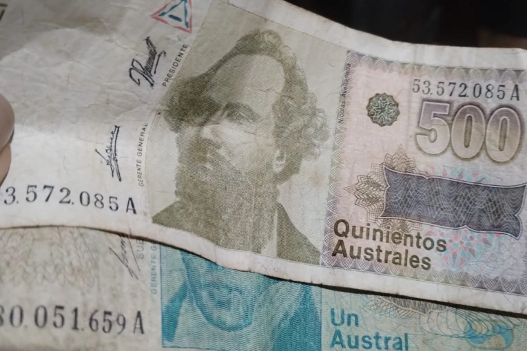 Insólito: en la Ley de Narcotráfico las multas a los condenados siguen en Australes